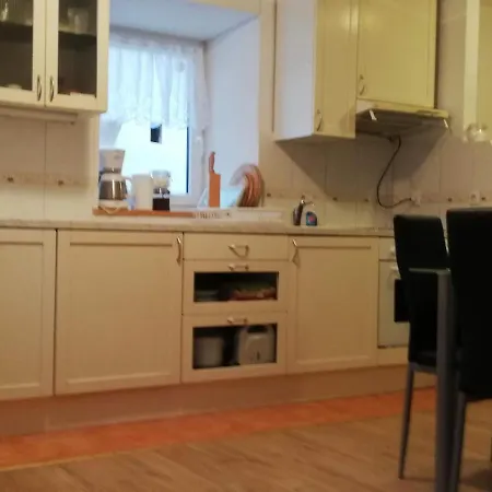 Little Free Parking Free Internet Apartment